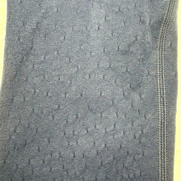 Fabletics High-Waisted SculptKnit® Dot Legging Size L - Picture 4 of 9